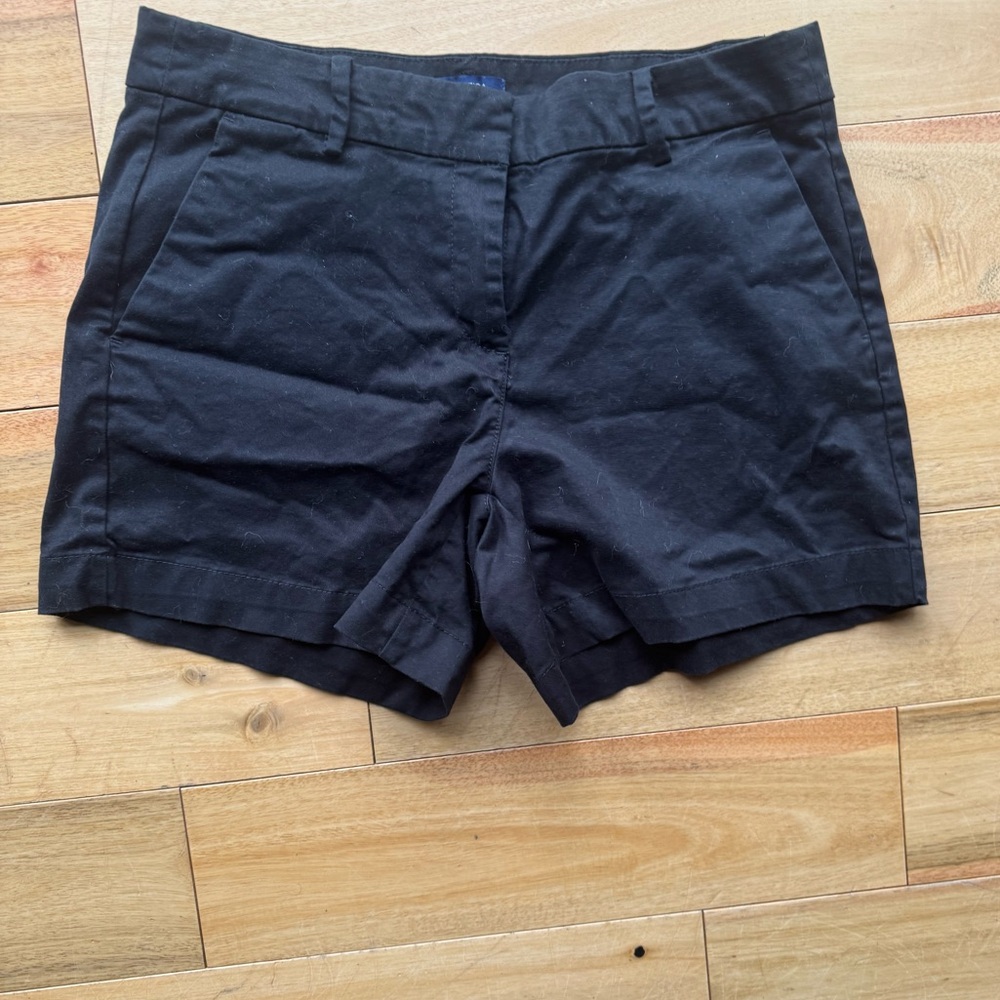 Nautica Black Trouser shorts size 8‎